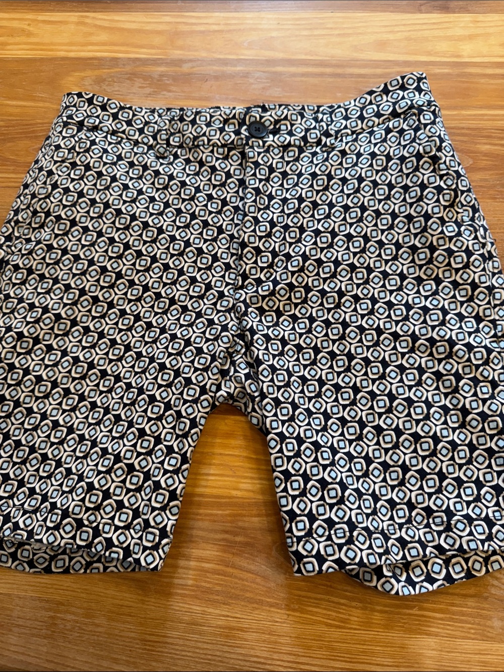 Men's Black and White Geometric Print Flat Front Shorts